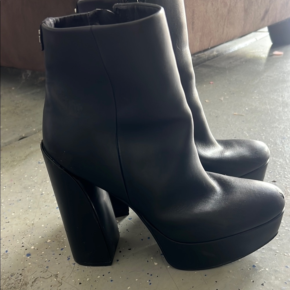 Guess Black Heeled Boots with Chunky Platform